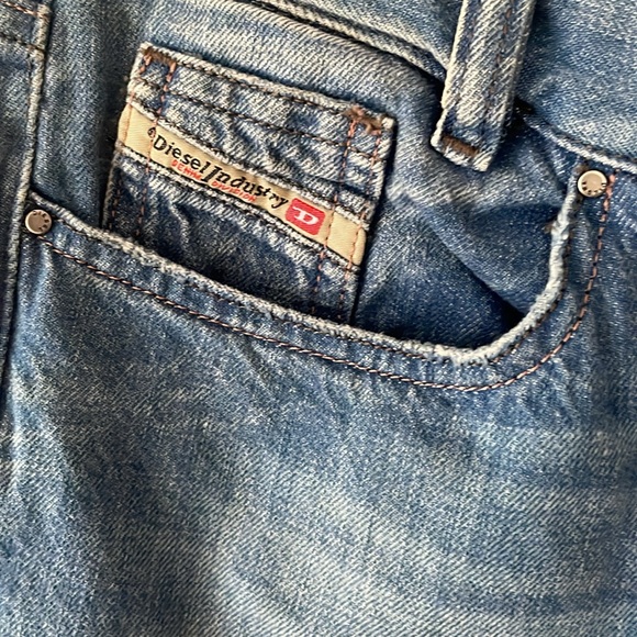 DIESEL Italian Made Vintage NWOT WOMENS JEANS BOOTCUT Style LOUVELY size 29x34 - Picture 4 of 9